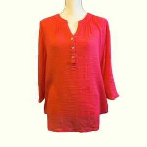 NWOT, Chico’s Pink gauze top with buttons in front, size 0 (Chico’s sizing)